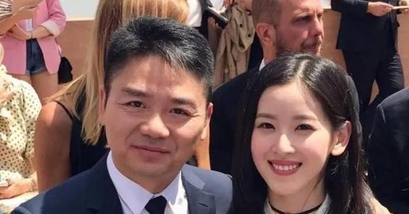 米乐 M6“奶茶妹妹”章泽天“明州案”力挽狂澜如今被曝双生子？(图7)