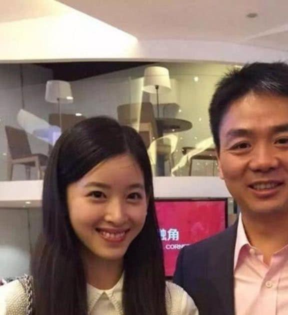 米乐 M6“奶茶妹妹”章泽天“明州案”力挽狂澜如今被曝双生子？(图21)