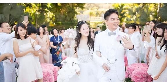 米乐 M6“奶茶妹妹”章泽天“明州案”力挽狂澜如今被曝双生子？(图24)