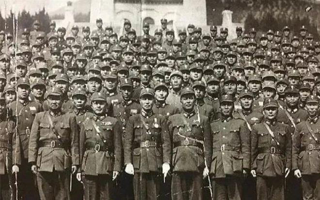 米乐M6 M6米乐蒋介石夫妇究竟有多贪？财产曝光后终于知道国军为何一败涂地了(图21)