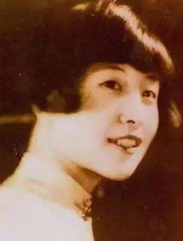 复旦校花： 112岁仍M6 米乐坚持化妆爱吃肥肉甜食晚年透露长寿秘诀(图3)