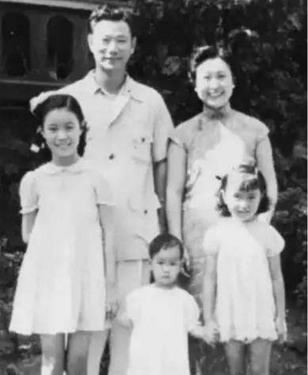 复旦校花： 112岁仍M6 米乐坚持化妆爱吃肥肉甜食晚年透露长寿秘诀(图11)