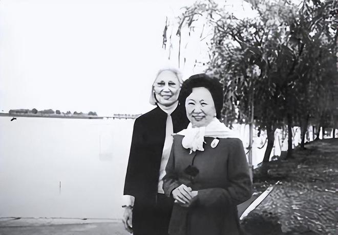 复旦校花： 112岁仍M6 米乐坚持化妆爱吃肥肉甜食晚年透露长寿秘诀(图17)