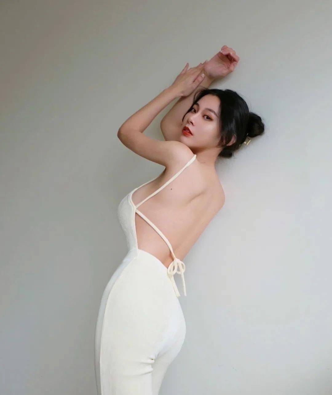 台湾网红「奶茶妹妹」张香香太可爱了拥有32D性感身材「宅男女神」米乐M6 M6米乐(图7)