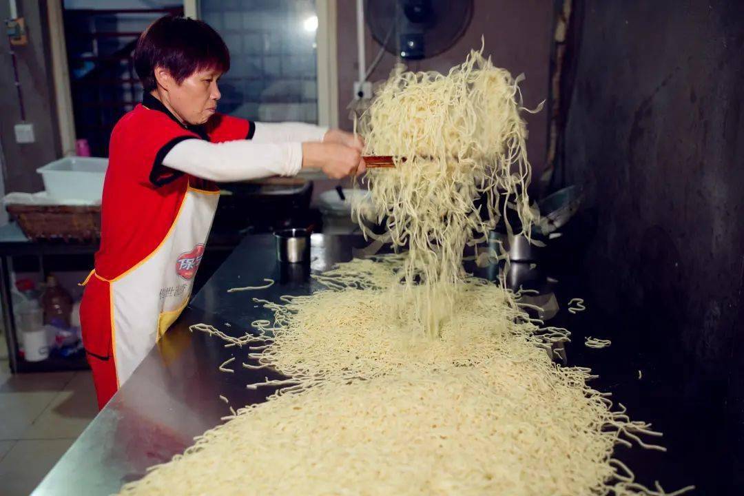 米乐M6 M6米乐樱花季！武汉三镇宝藏美食小店指南(图7)