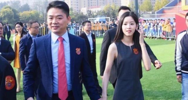 米乐M6 M6米乐回顾章泽天“伦敦生活照”走红背后：二胎才生一年净资产高达600亿(图7)