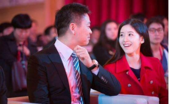 奶茶妹妹旧照被曝光网友表示：长相太清纯恋爱时M6 米乐这么主动(图4)