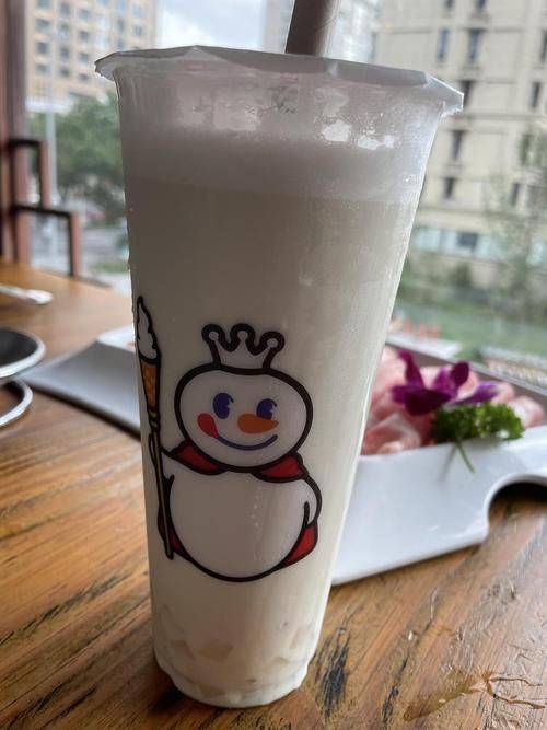 蜜雪冰城新品热潮：六块钱的快乐我的奶茶推荐之旅米乐 M6(图2)
