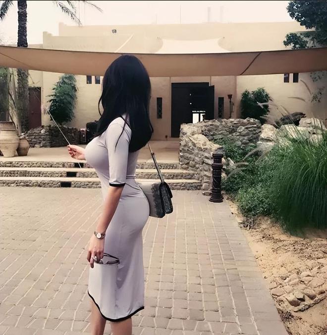米乐M6 M6米乐难怪刘强东忍不住？看了蒋娉婷生活照才知道真不是奶茶妹能比的(图9)