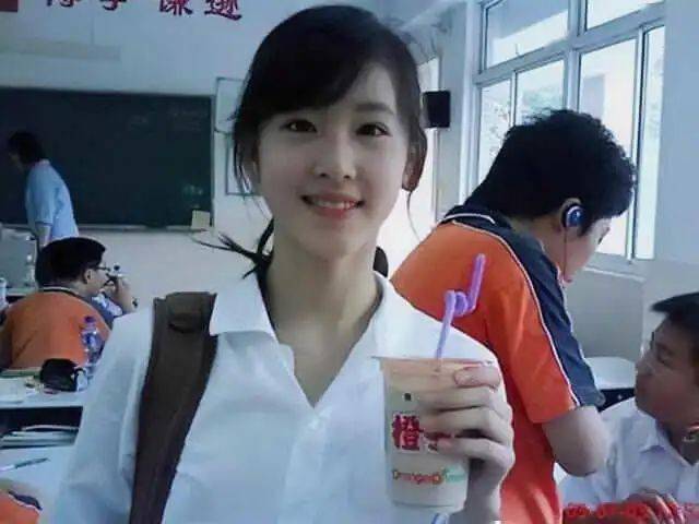 奶茶妹妹的热搜体质以净资产600亿登米乐 M6胡润财富榜清华校友第三(图4)