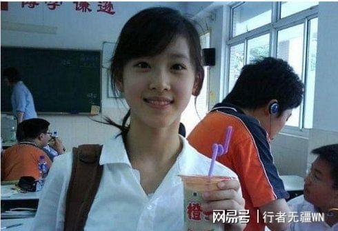 米乐 M6章泽天是如何做到从“奶茶妹妹”华丽蜕变成身家600亿的企业家(图2)
