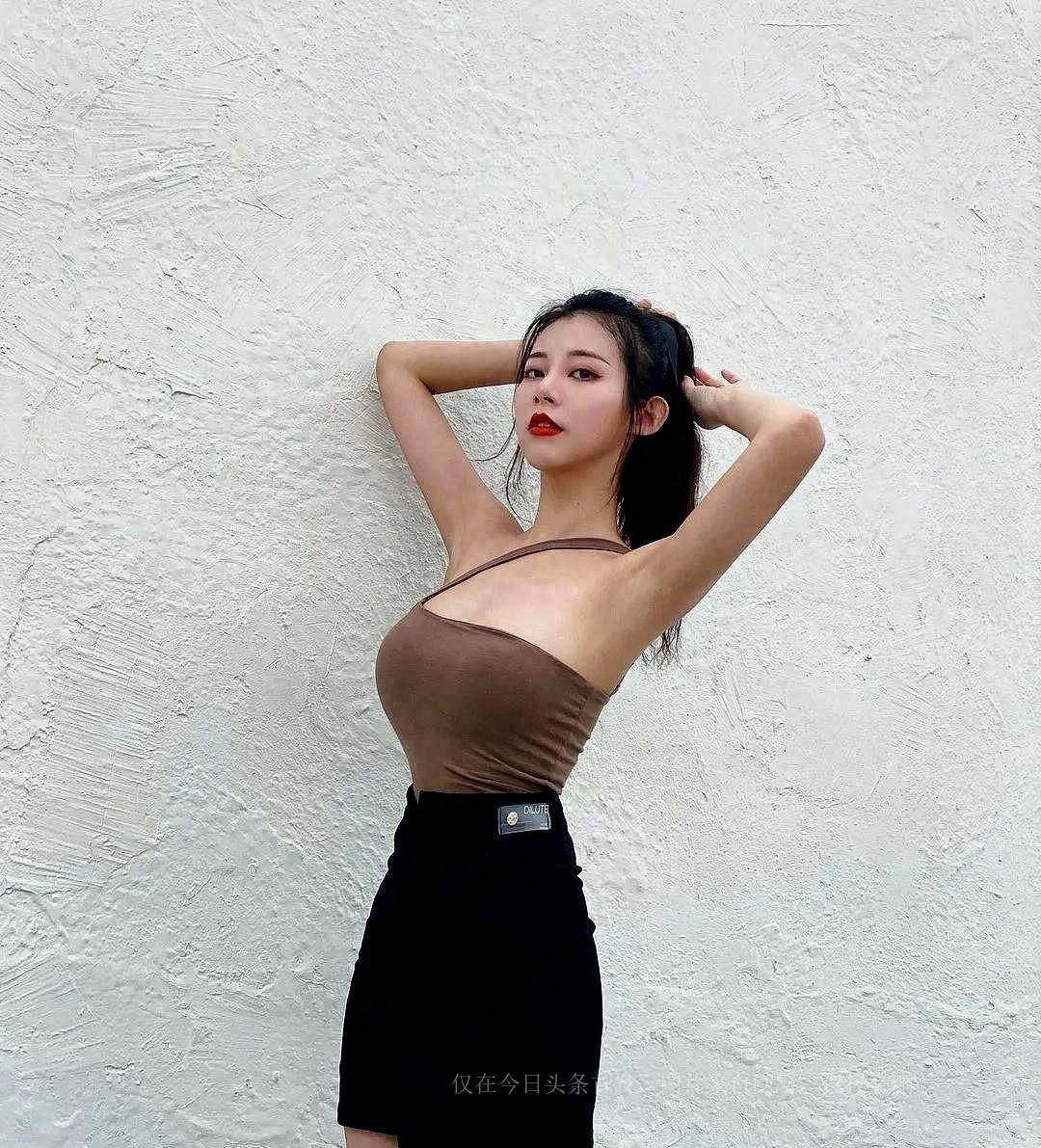 米乐 M6她被称为台湾的“奶茶妹”她有着傲人的身材和甜美的笑容我着迷了!