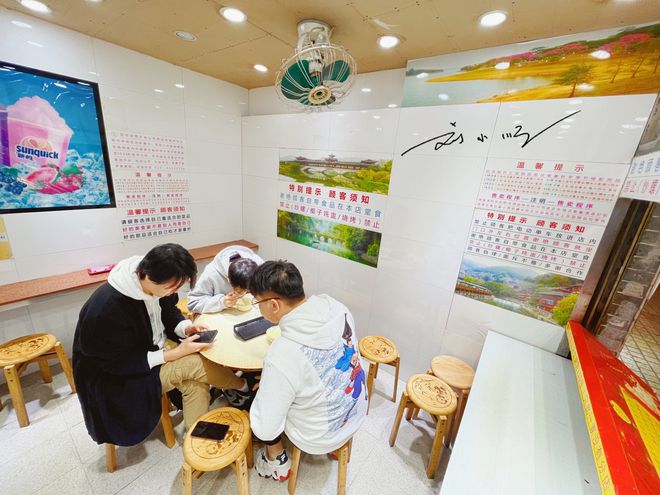 米乐M6 M6米乐广州有一家老牌甜品店以前都是本地人去现在却成为游客打卡点(图8)
